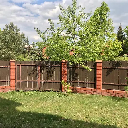Tatil Evi Duzy Dom W Cichej Okolicy Varşova